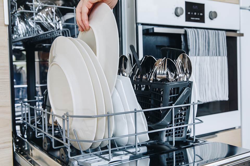 5 Common Plumbing Issues With Dishwashers Banner Image