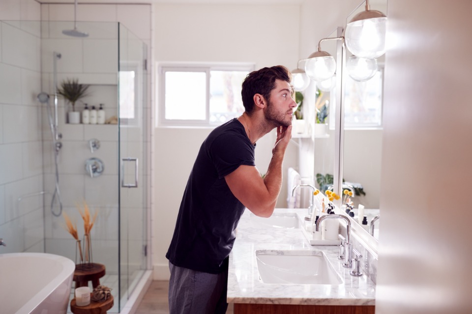 6 Bad Bathroom Habits To Break Banner Image